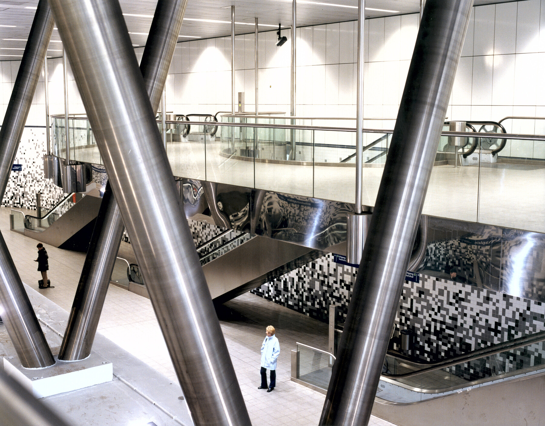 Metrostation En Voetgangerstunnel Wilhelminaplein Rotterdam ZJA